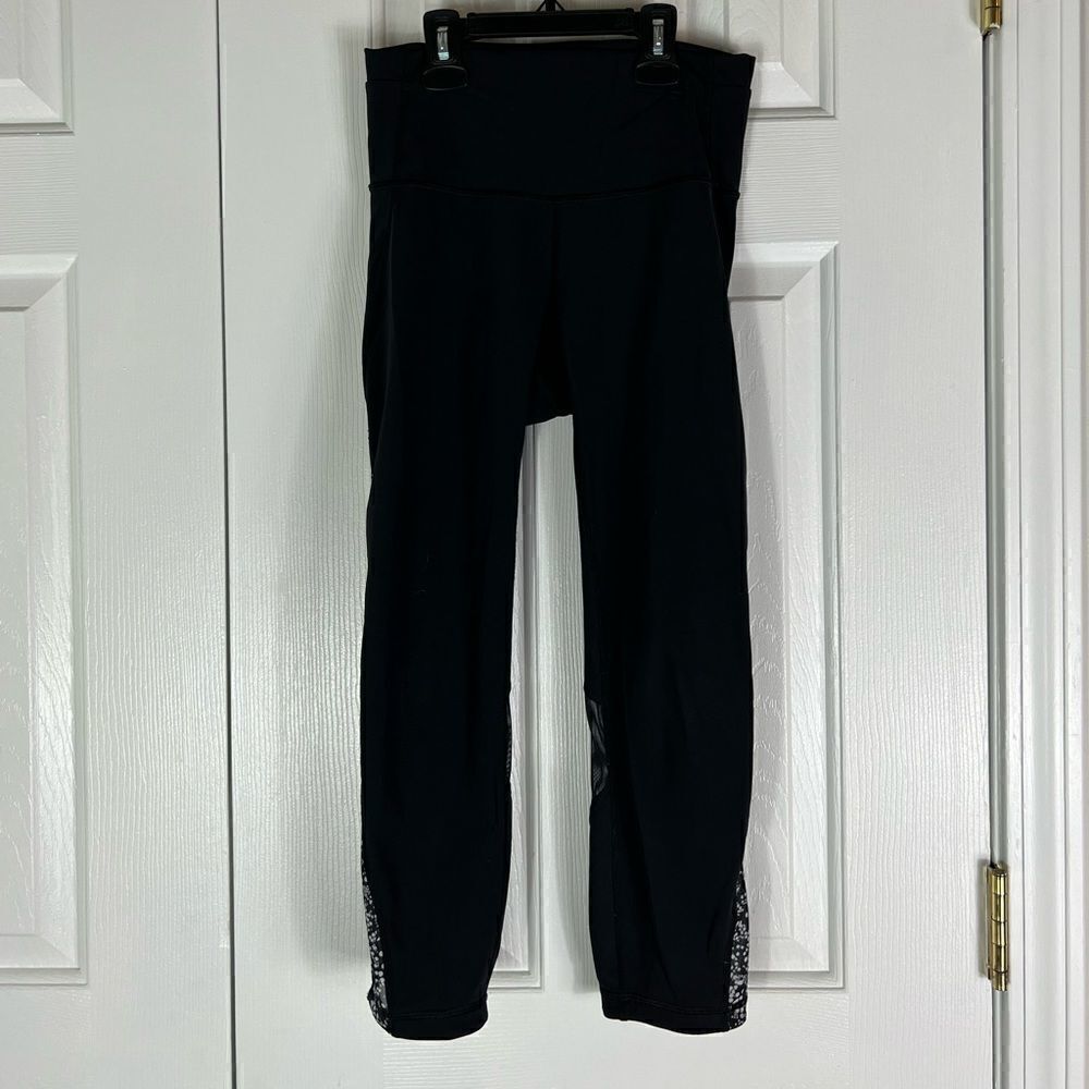Lululemon Womens Cropped Leggings Size 4